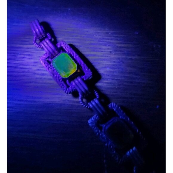 Unbranded Jewelry - Vintage Uranium Citrine Glass Link Art Deco Bracelet Glows 12K Gold Filled Clasp